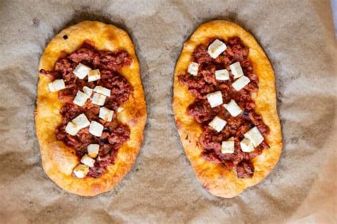 Mince Pizza Lahmacun Or Lahmatzoun Helens Fuss Free Flavours