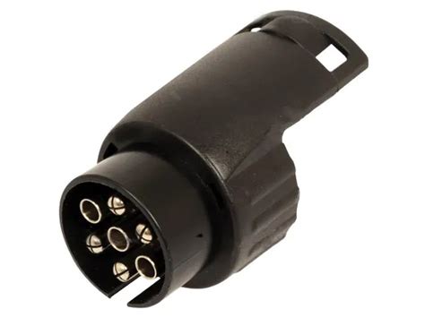 Socket 7 pin / 13 pin adaptor | McCabe Feeds