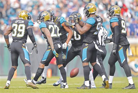 Jaguars win first playoff game in 10 years, advance to divisional round ...