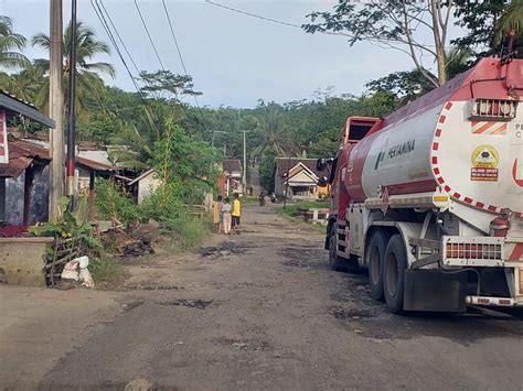 Pengusaha Tahu Dan Tempe Keluhkan Jalan Rusak Di Banten Selatan