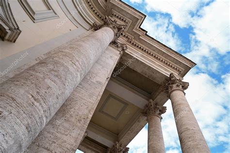 Columnas De La Bas Lica De Santa Maria En Montesanto En Roma