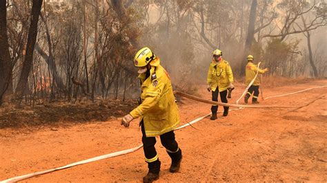 Nsw Bushfires Police Set To Charge A Dozen With Arson