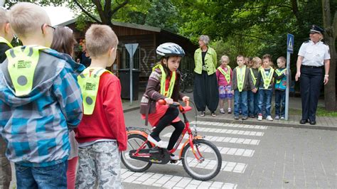 Motorisch Unterentwickelt Viele Viertkl Ssler In Berlin K Nnen Nicht