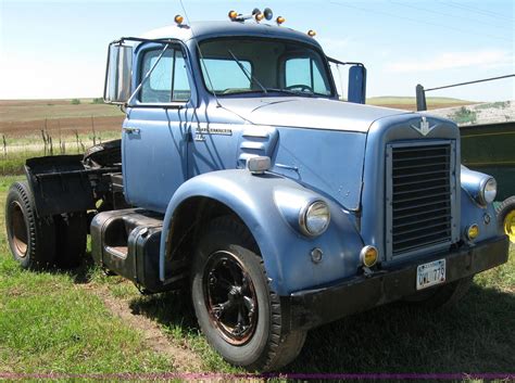 1967 International 190 Truck In Beloit Ks Item 2668 Sold Purple Wave