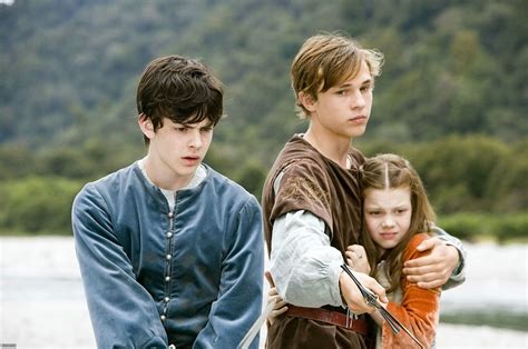 Edmund Lucy And Peter Pevensie In Prince Caspian Chronicles Of