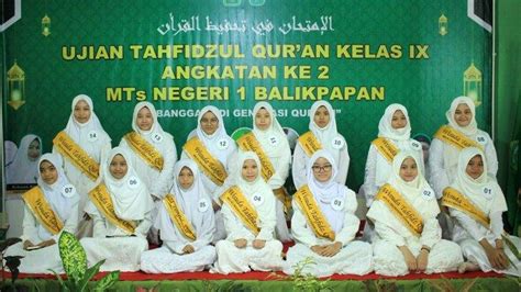 Tangis Haru Menandai Lulusan Tahfidz II MTs N 1 Balikpapan Roihanun