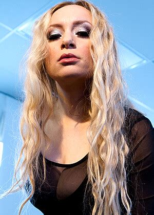 Babe Today Electro Sluts Aiden Starr Roxy Raye Xxxshirabanec Redhead Raj Porn Pics