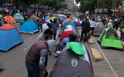 Vialidad en Paseo de la Reforma se mantiene afectada por plantón en