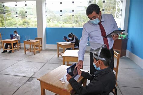 ¿cuánto Gana Un Director De Colegio En El Perú Infobae