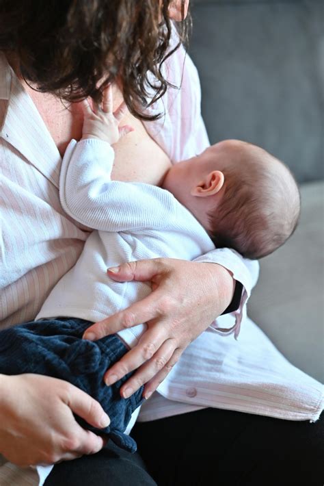 Breastfeeding support in the workplace - Healthy Working Wales
