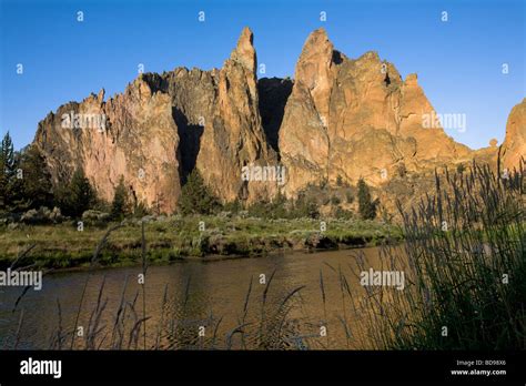 Smith Rock State Park Near Redmond Oregon Stock Photo Alamy