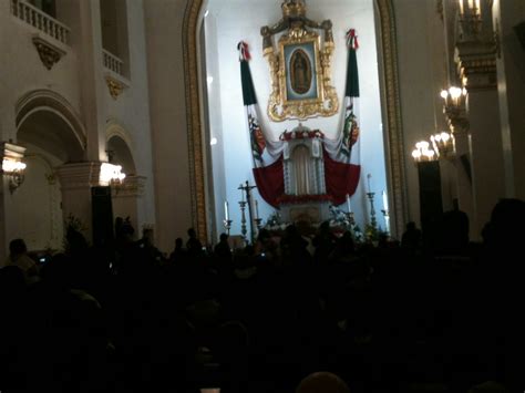 Visitan feligreses a la Virgen para cantar Las Mañanitas Grupo Milenio