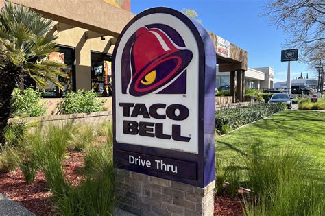 Taco Bell, Pizza Hut sales fall short for Yum Brands