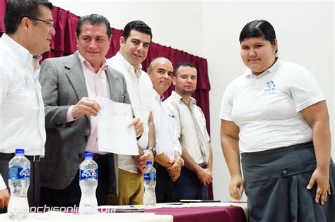 Patronato Pro Educación de Ahome realiza entrega de becas