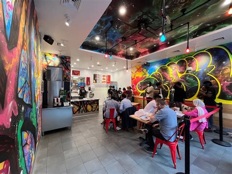 Photos Inside Peek At Dave S Hot Chicken First Ever New York City Location