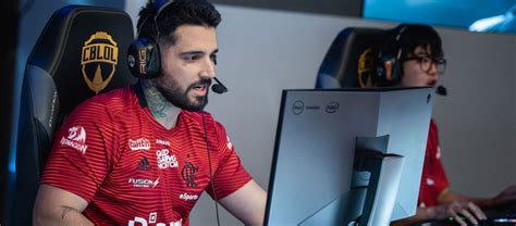 De Uniforme Novo Flamengo Vence Redemption Em Jogo Pegado No Cblol