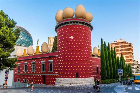 Unlocking The World Of Surrealism At The Dalí Theatre Museum