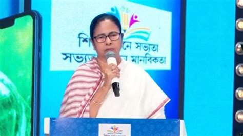 Mamata Banerjee ইতিহাস বদলে দিচ্ছে দেশের নাম বদল নিয়ে সরব মমতা Aaj