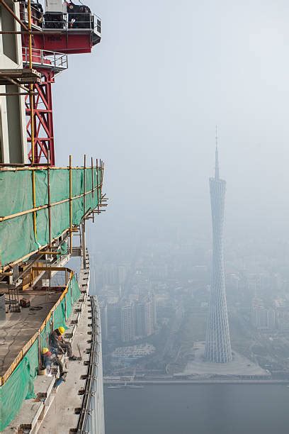 10 Skyscraper Construciton Stock Photos Pictures And Royalty Free