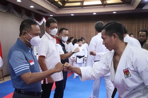 Menpora Amali Minta Tim Karate Indonesia Berjuang Maksimal Di SEA Games