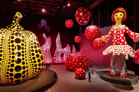 Yayoi Kusama Goes Big At Aviva Studios In Manchester Apollo Magazine