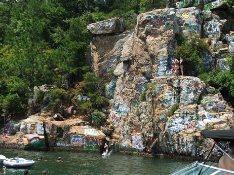 Southern Comfort Chimney Rock Lake Martin