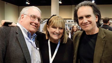 How Billionaire Warren Buffett Ended Up With 3 Totally Normal Kids ...