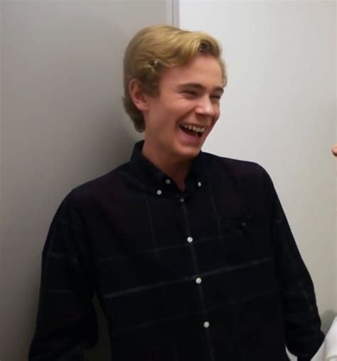 tarjei sandvik moe | Skam