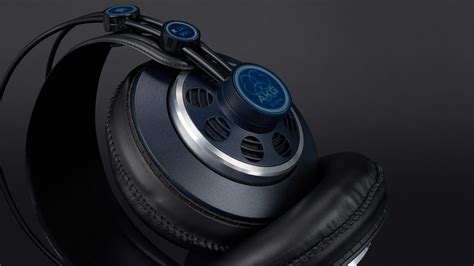 AKG K240 MKII Review | headphonecheck.com