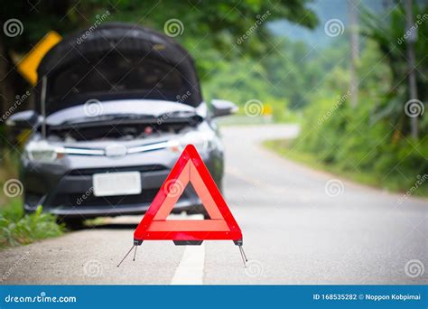 Car Broken Down On Road With Emergency Help Sign Car Break Down Damage