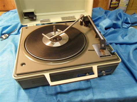 Vintage 70s General Electric Portable Record Player new