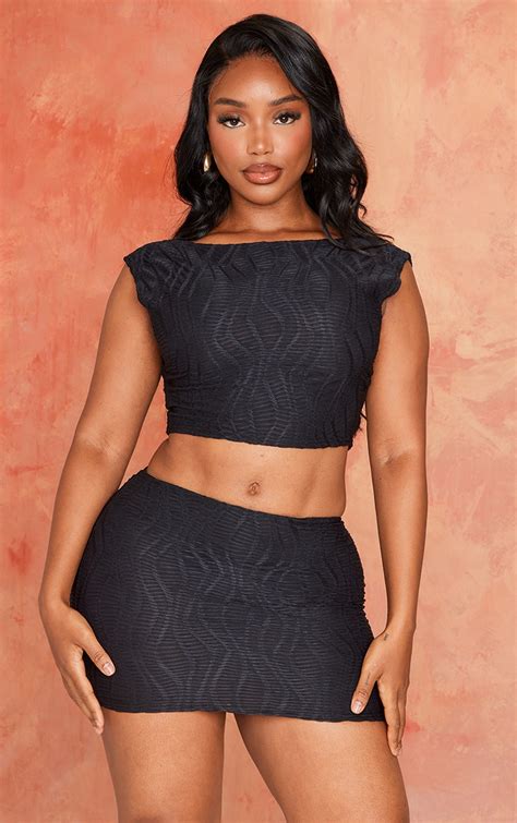 Shape Black Textured Open Back Crop Top Shape Prettylittlething