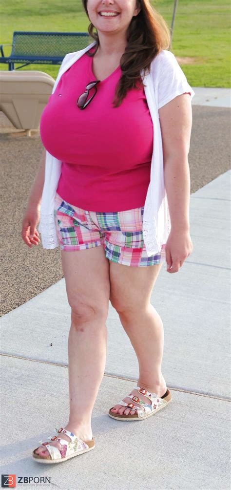 Chesty Amateurs Big Boobed GFs ZB Porn