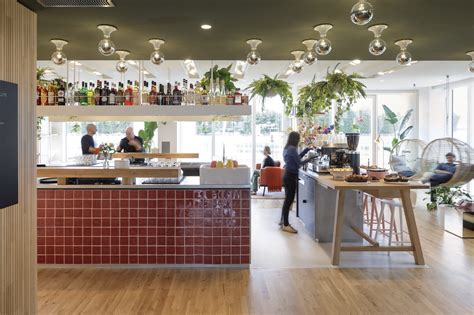 Living Kitchen Kindred Spirits Bar Rooftop Dining At Zoku In Paris