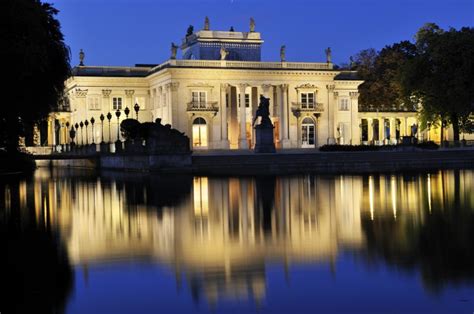 Wielki remont w Łazienkach Wypiękniał Pałac na Wyspie i otoczenie