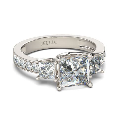 Jeulia Anillo Con Tres Piedras Simples De Talla Princesa En Plata De