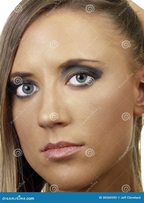 Jeune Femme Caucasienne Blonde De Portrait Serr De Plan Rapproch Photo Stock Image Du Maigre