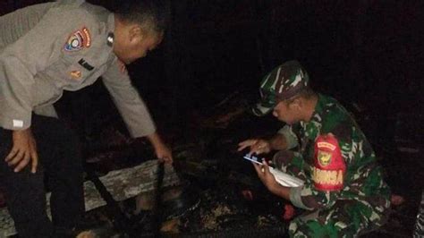 Ditinggal Pergi Satu Rumah Di Pulau Panggung Tanggamus Ludes Terbakar