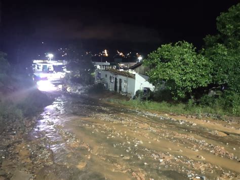 Cinco casas são interditadas pela Defesa Civil de Rio do Sul Rede Web TV