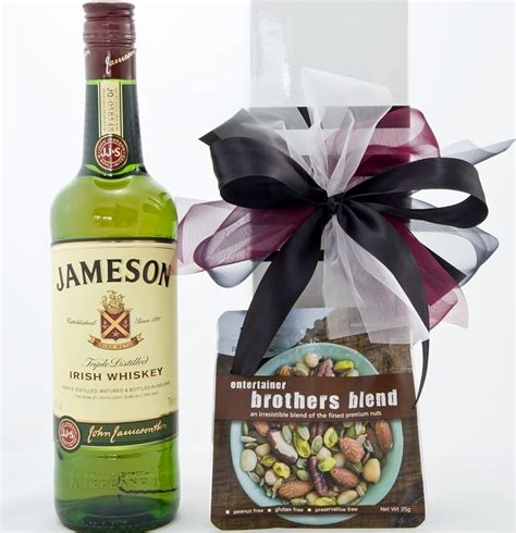 T Hamper For Men Jameson Irish Whiskey T