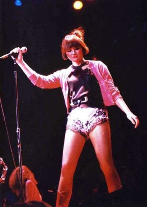 10 Hot Sexy New Linda Ronstadt Bikini Pics