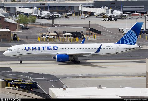 N41140 Boeing 757 224 United Airlines Bruce Leibowitz Jetphotos