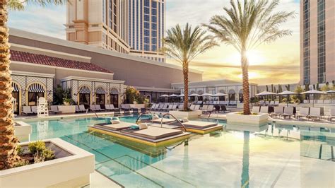 The Venetian Resort New Luxurious Pool Design Opens – Life in Las Vegas