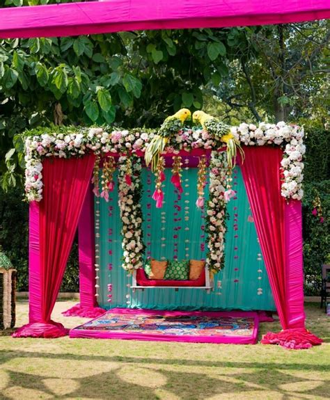 Pin By Suma Vibhuthi On Decor Ideas Flower Decorations Diy Flower Decorations Wedding Design