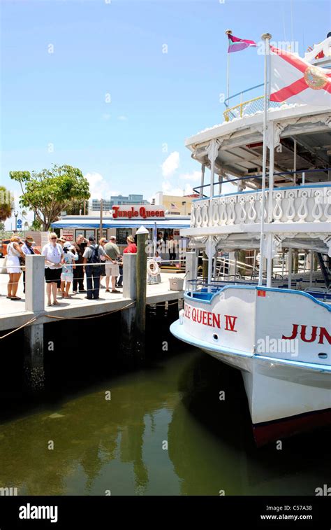Jungle Queen Riverboat Stock Photo Alamy