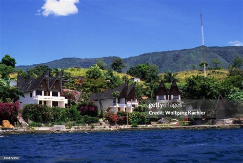 asia indonesia sumatra lake toba samosir island tuk tuk toledo
