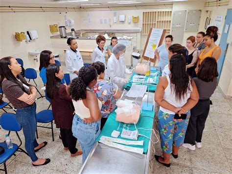 Turma Do Curso Pr Tico De Cateterismo Vesical No Adulto Praticava