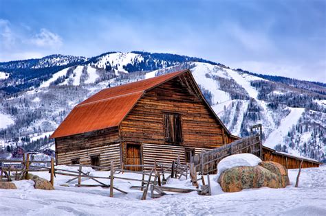 Steamboat Springs Winter Barn Lars Leber Photography