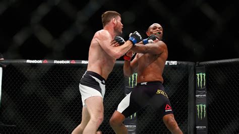 Michael Bisping Outpoints Anderson Silva At Ufc London Wwe News Sky Sports