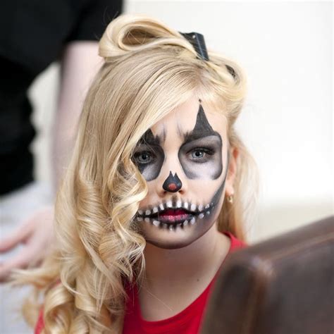 Einfache Halloween Schminkideen für Kinder Kids Make up maskerix de